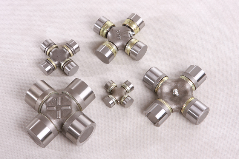 萬向(xiàng)節十字(zi)軸-0092萬向(xiàng)節-φ57×152-鷹牌(pái)軸承