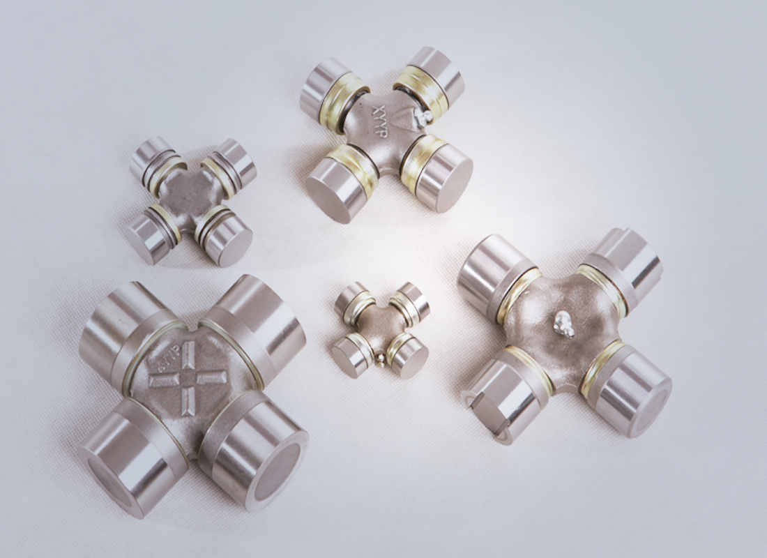 萬(wan)向節十字(zi)軸-EQ153方向機(ji)萬向節-φ18×47-鷹(ying)牌軸承