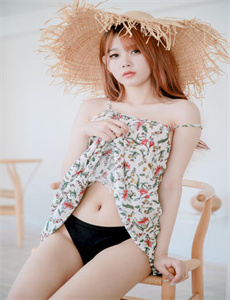 校花在公交车上调教H