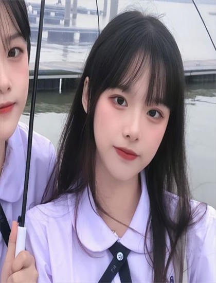 《危险的叔叔》叙事手法哲学解析：时间线安排与视角切换技巧探讨